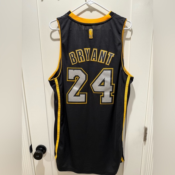 🏀 Black Kobe Bryant Adidas Limited Edition Jersey – Size Large